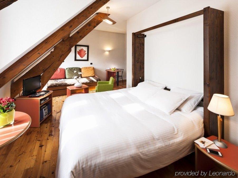 Privilodges Chateau Perrin Grenoble Værelse billede