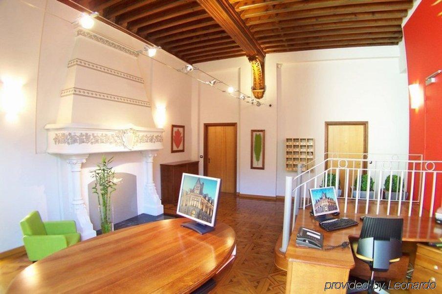 Privilodges Chateau Perrin Grenoble Interiør billede